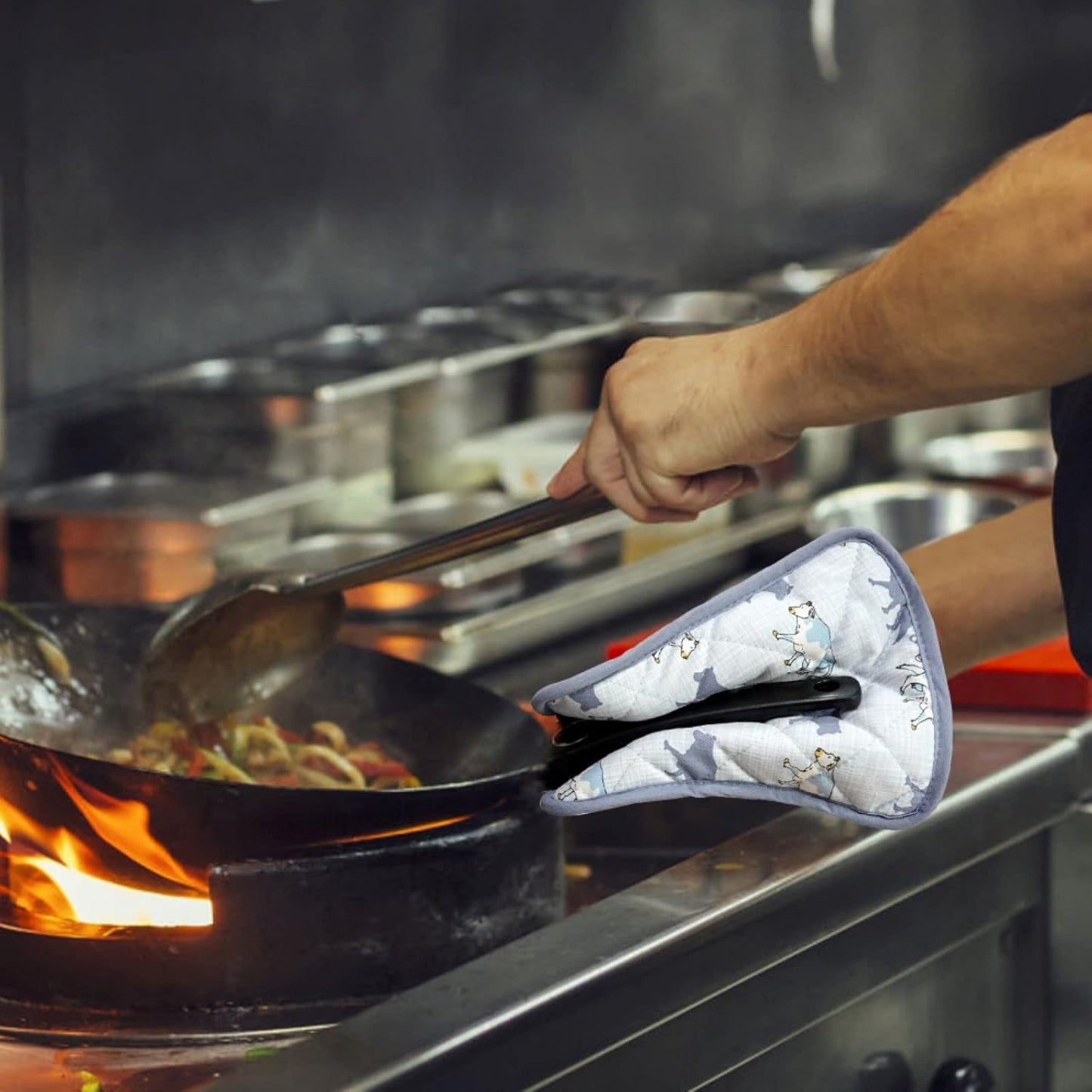 Pot Holders Set of 2 Heat Resistant 480℉ Kitchen 100% Cotton Comfortable Lining Printing Fox Flower Women Men Home Cooking Baking Microwave BBQ Gift (Cow potholder)