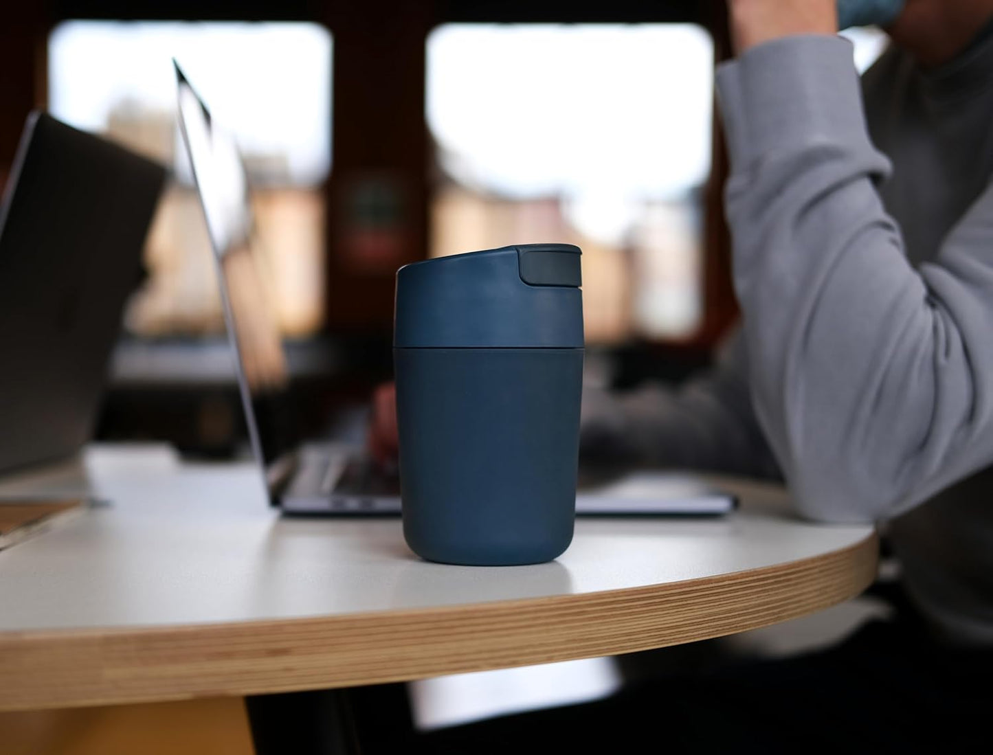 Joseph Joseph Sipp™ Travel Coffee Mug with Flip-top Cap - 340 ml (12 fl. oz) - Blue