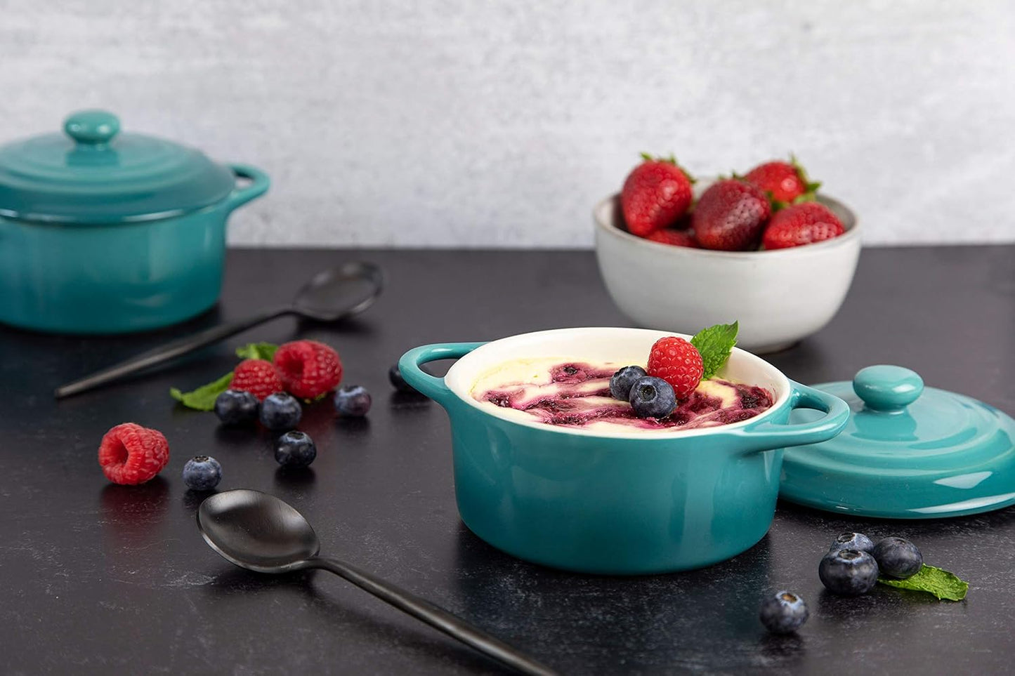 Kook Ceramic Mini Cocotte Set, Small Casserole Dishes with Lids and Handles, Individual Baking Ramekins, Oven, Microwave & Dishwasher Safe, Stoneware, 12 oz, Set of 4 (Aqua Ombre)