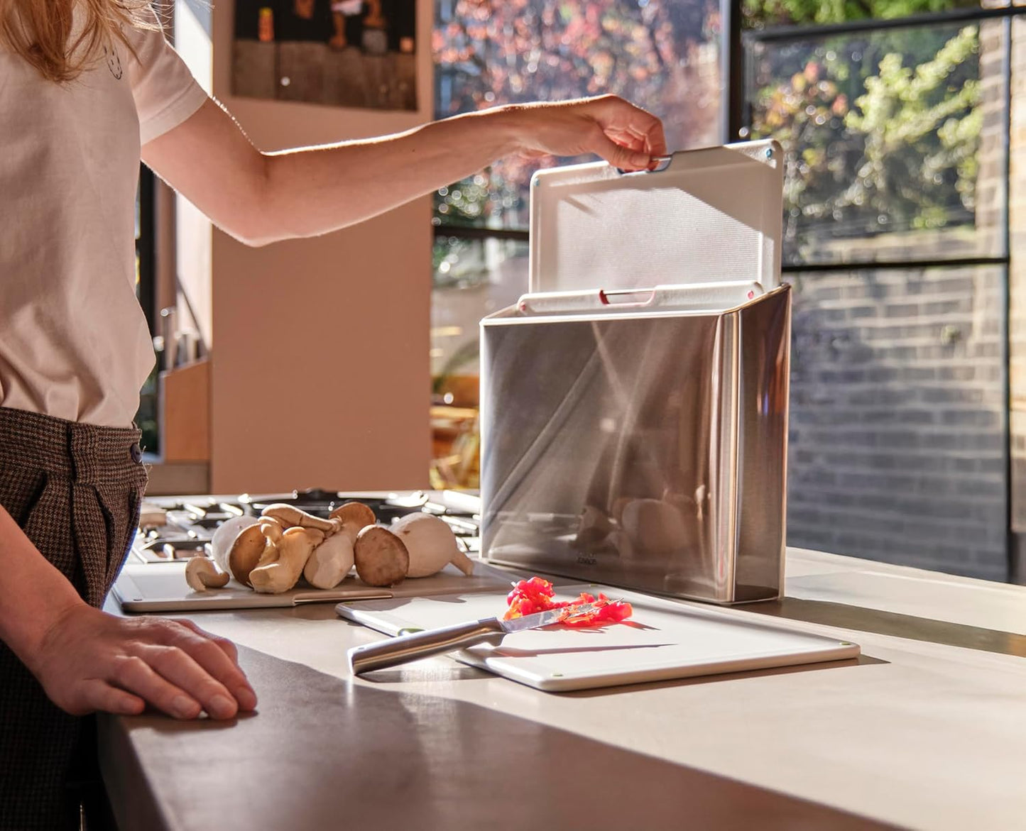 Joseph Joseph Folio 4-Piece Color-Coded Chopping Board Set, Stainless Steel Slimline Case for Organized Kitchen Storage, Light Stone