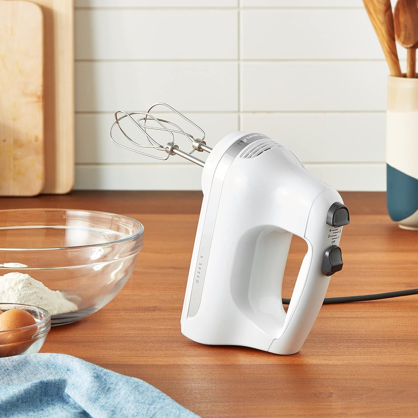 KitchenAid 5 Ultra Power Speed Hand Mixer - KHM512, White