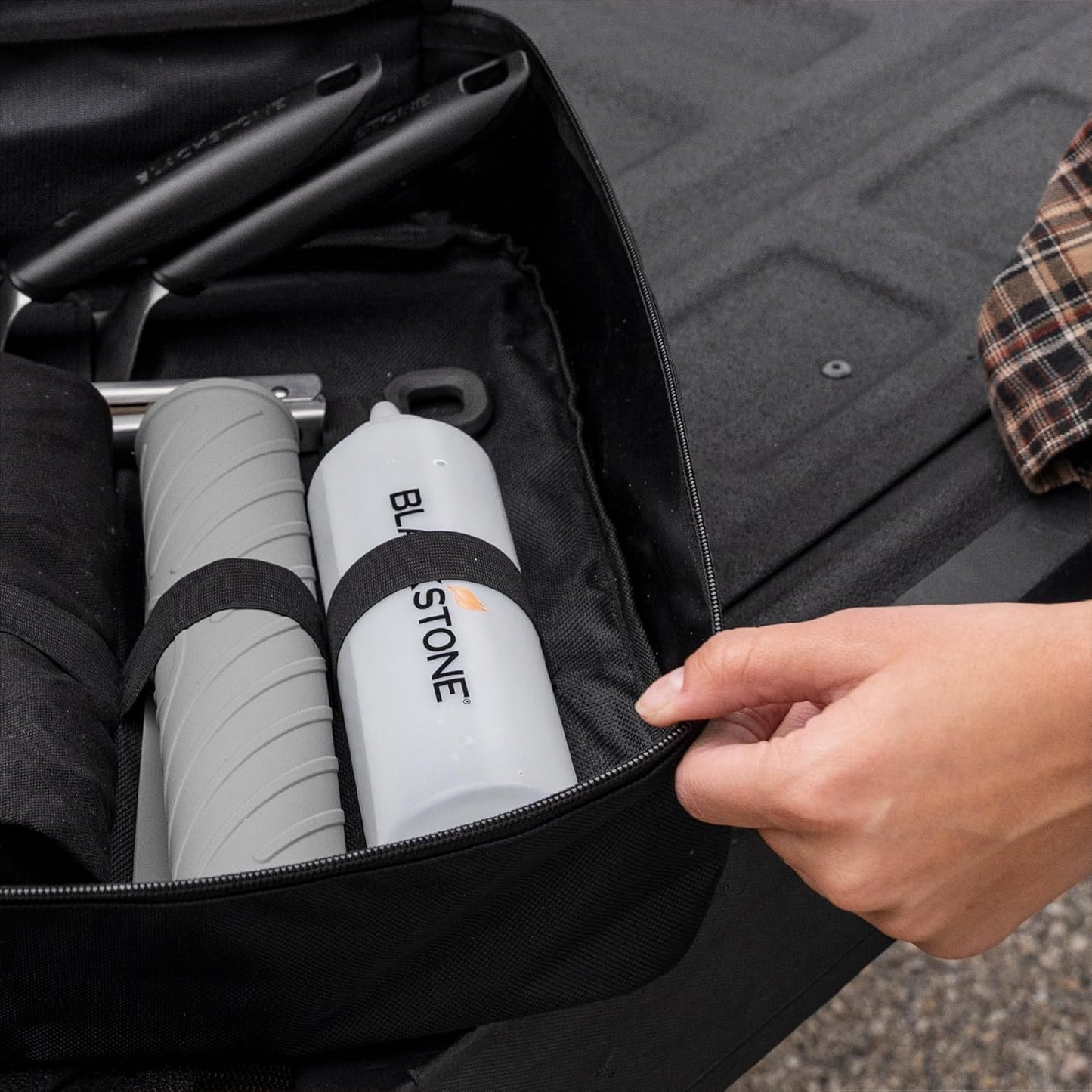 Blackstone 4222 Silicone Large Griddle Spatula Mat, Serving Spoon Drip Pad & Grill Utensil Holder for Kitchen, Stovetop, Cooking & Countertop-Heat Resistant, Non Slip, Heavy Duty (9.25" x 12.2")